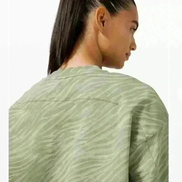 Lululemon Perfectly Oversized Crew , sz  small - Picture 3 of 8